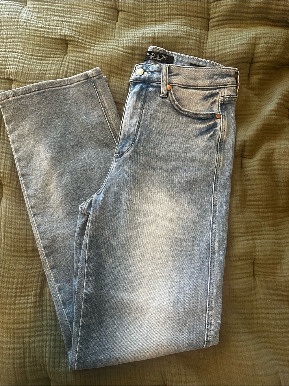 Judy Blue Women’s Light Blue Faded Straight Leg Jeans